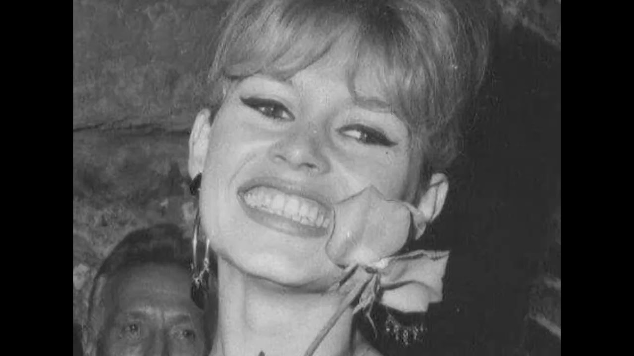 Brigitte Bardot - Écoute le Temps ✧