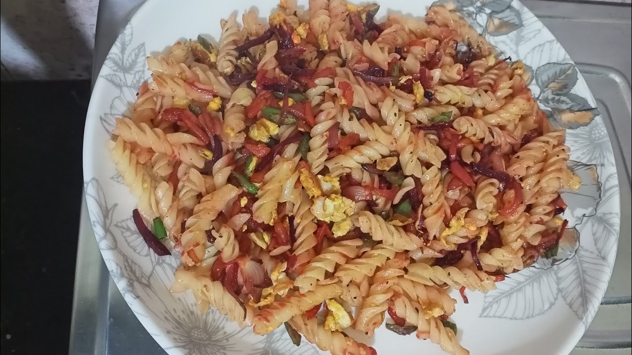সবজি ও ডিম দিয়ে ঘরোয়া স্টাইলে পাস্তা  // vegitable and egg pasta // spicy pasta 