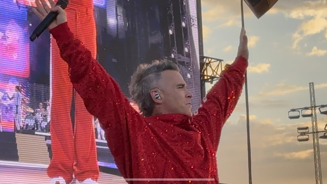 Robbie Williams Stavanger 13.08.2025                        Let Me Entertain You