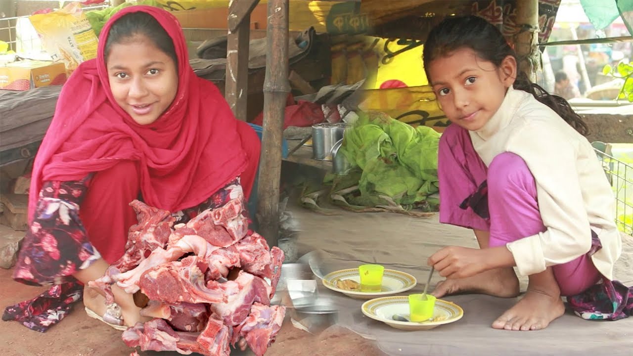 Homeless Poor Happy Family Cooking Goat Meat | Slum Life | Cooking And Eating Video
