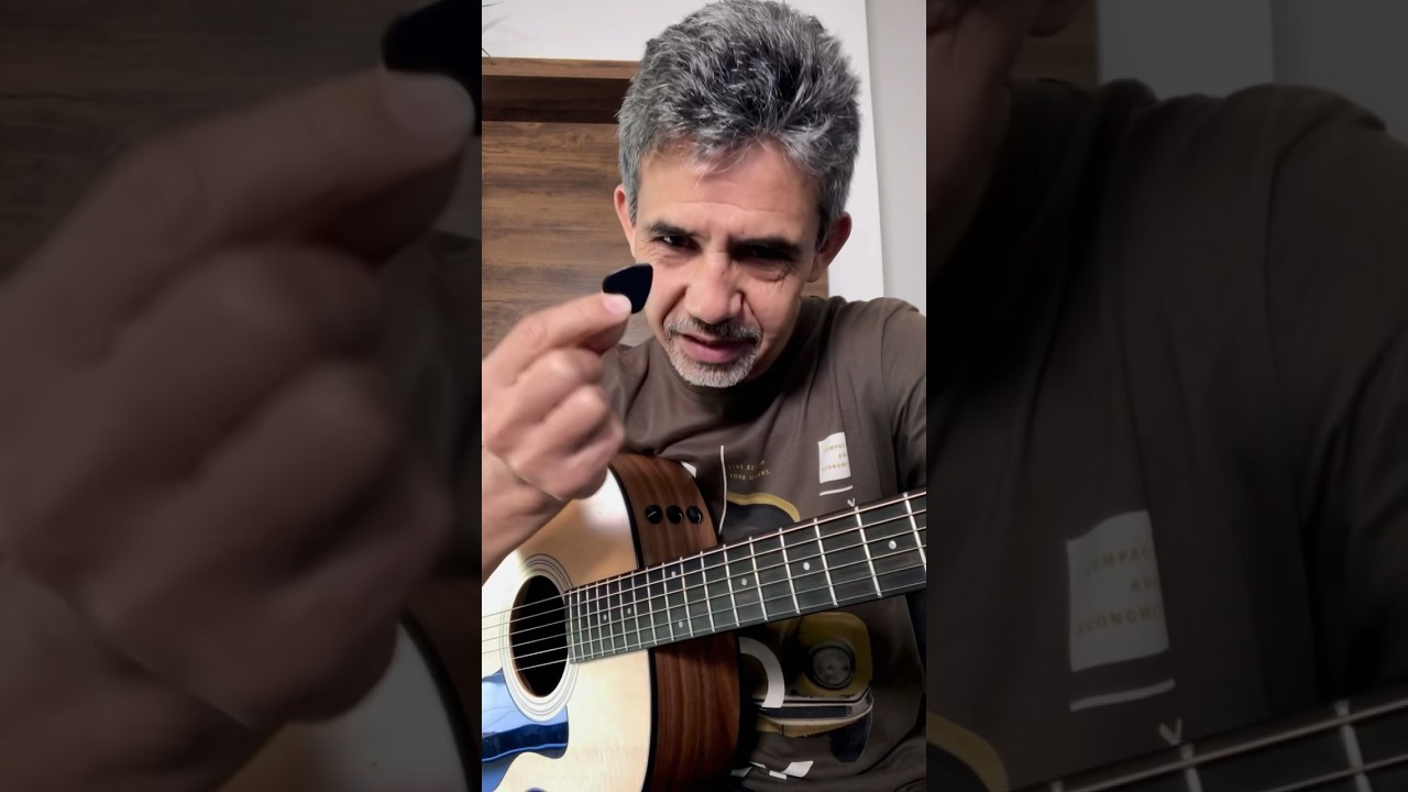 Como tocar com palheta! #shots #solo #musica #toqueviolao #aprendaviolao #explore #fyp