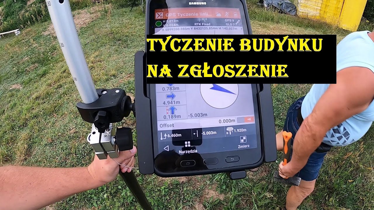 Geodeta na budowie, tyczenie budynku na zgłoszenie