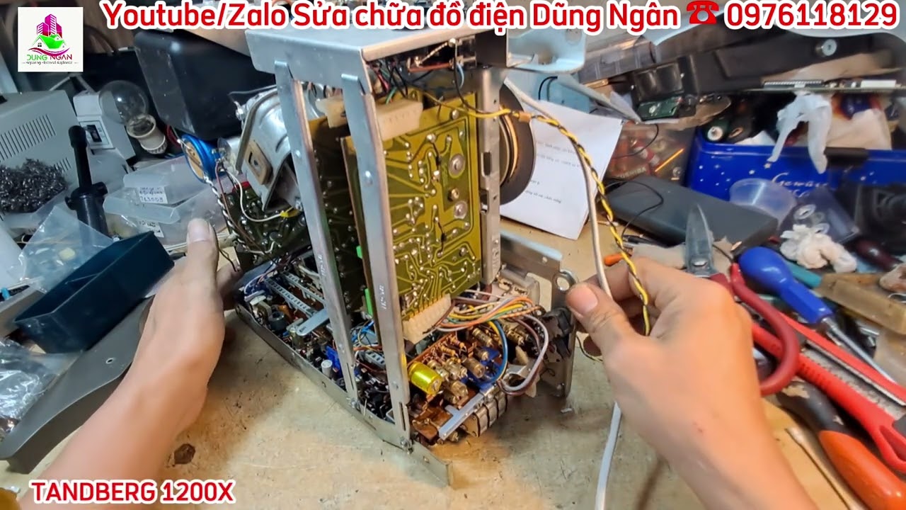Sửa chữa đầu băng cối #TANDBERG #1200X lỗi có tiếng nổ ra loa, khách tháo tung mặt máy