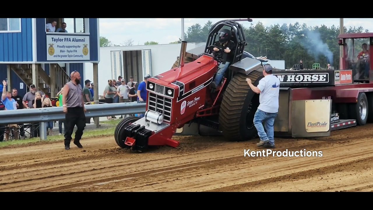 2025 Memorial Day,  Taylor, Wi FFA Pull Highlight Video