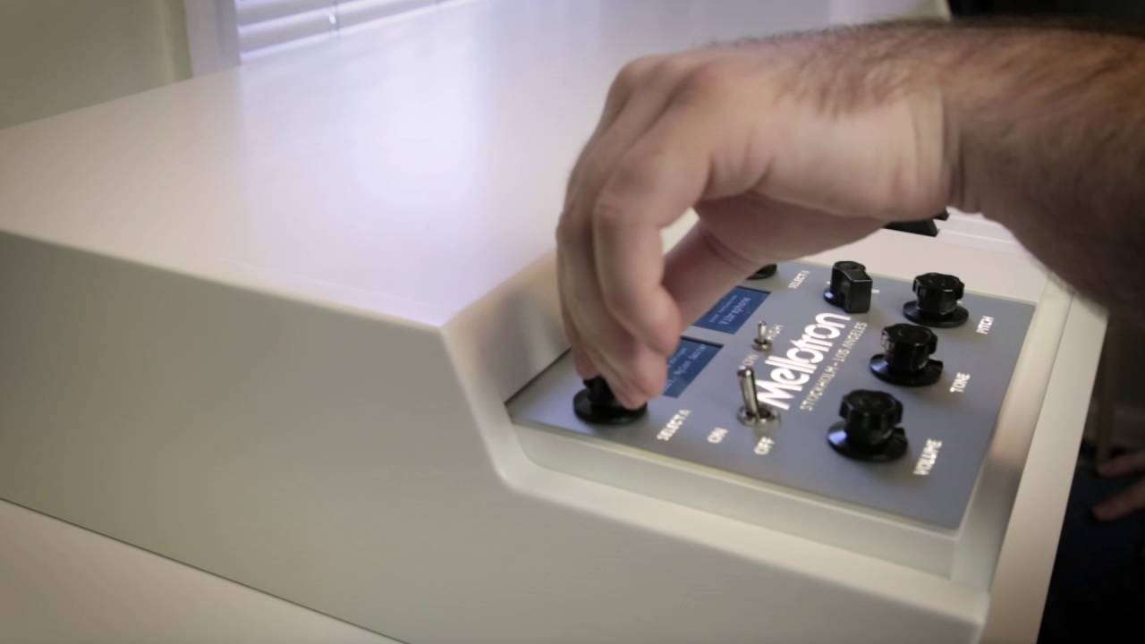 Mellotron M4000D Demo Part 2 | Keyboard | Vintage King