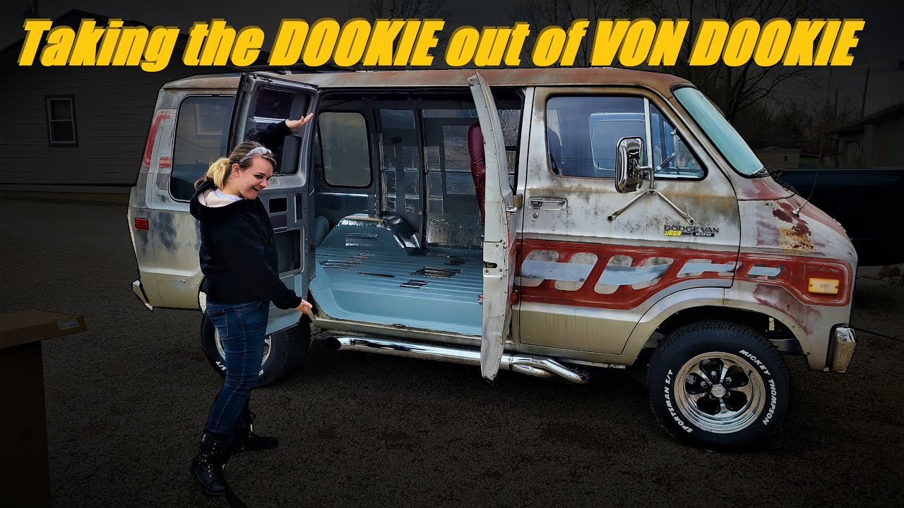 Папин Dodge Boogie Van получает звукоизоляцию Jegs и POR 15. БОЛЬШЕ НИКАКИХ ДУКИЕВ!