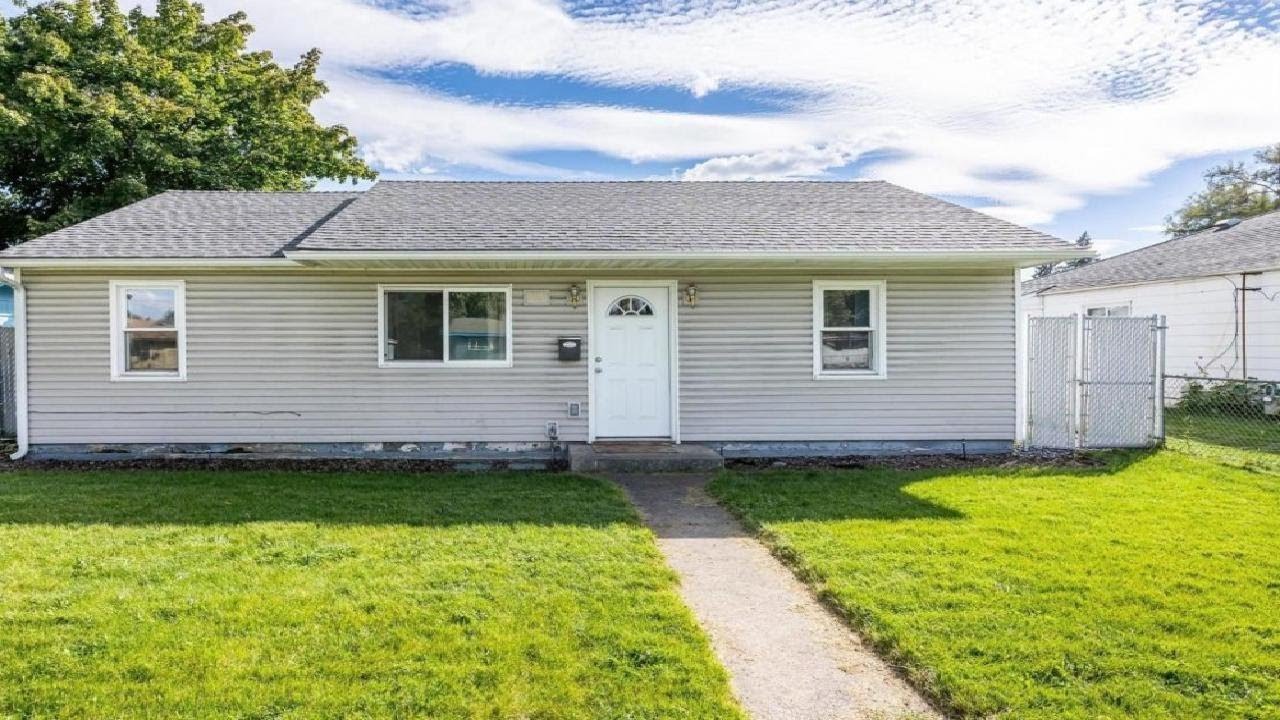 3118 E Ermina, Spokane, WA Presented by Mike and Kendayle Helmberger.