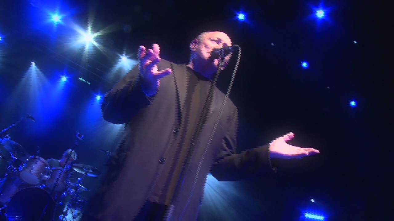 Kenny Shields sings To Love Somebody
