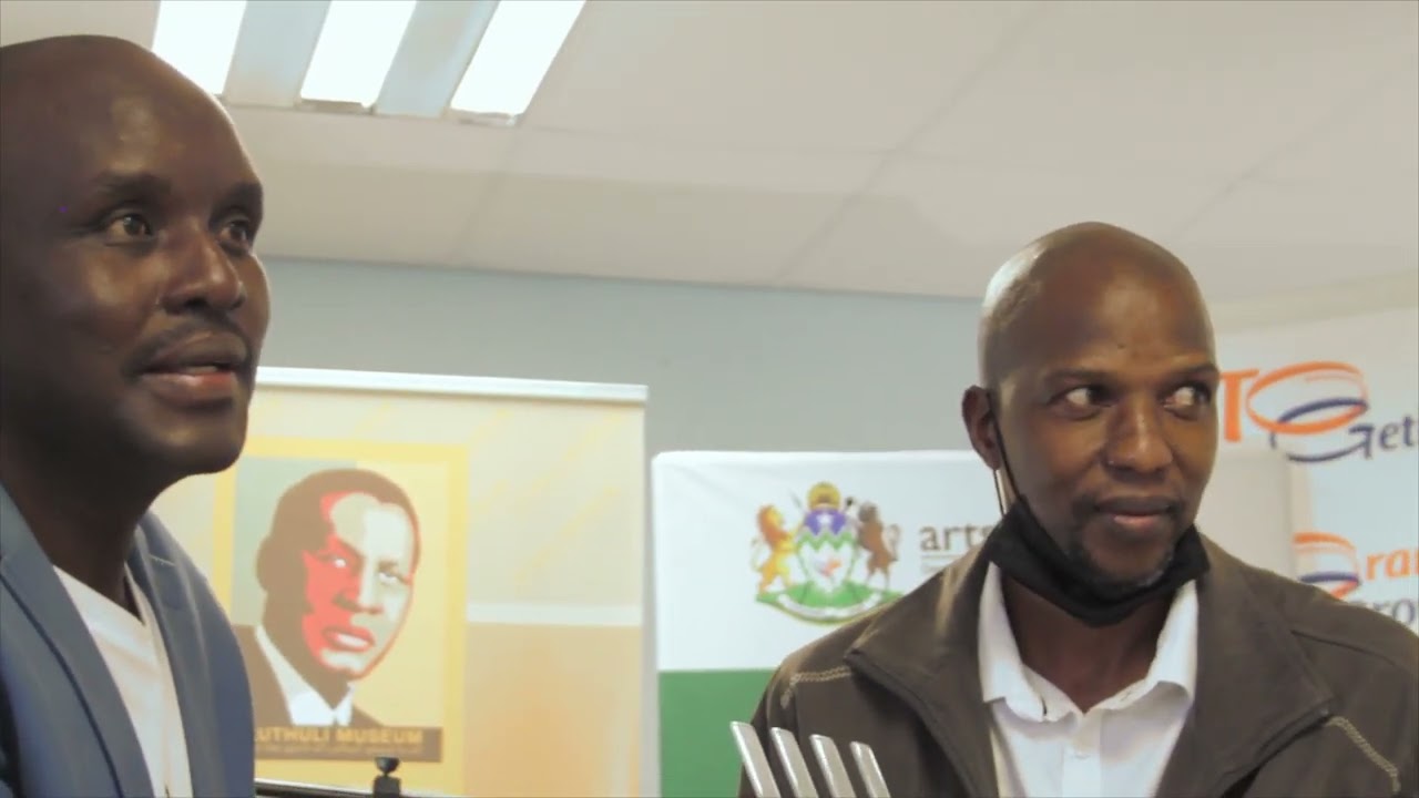 MR Sandile Vilkazi - Dr BW Vilakazi grandson received an award to Bhambatha kaMakhwatha.