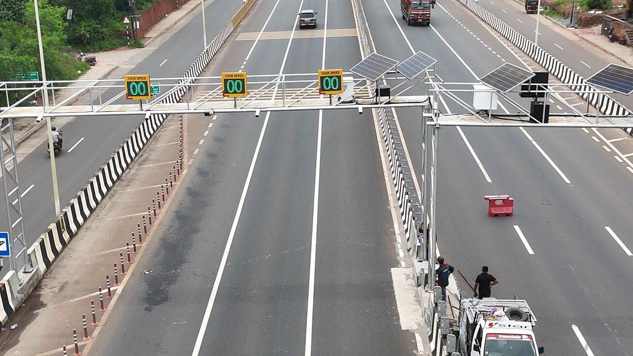 NH66 KASARAGOD / ക്യാമറകൾ മിഴി തുറക്കുന്നു /ഹൈവേയിൽ ട്രാഫിക് റൂൾസ് അനുസരിച് വണ്ടി ഓടിക്കുക 
