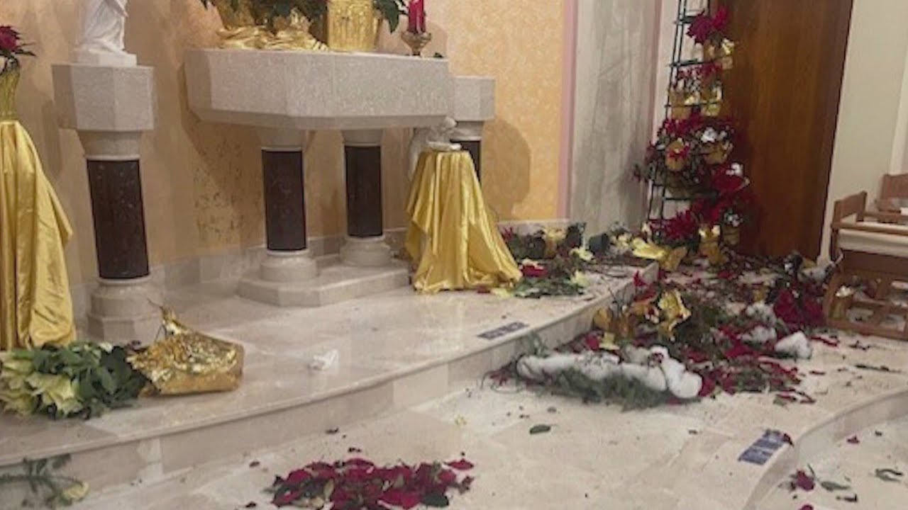 Chaos unfolds during mass inside Staten Island church