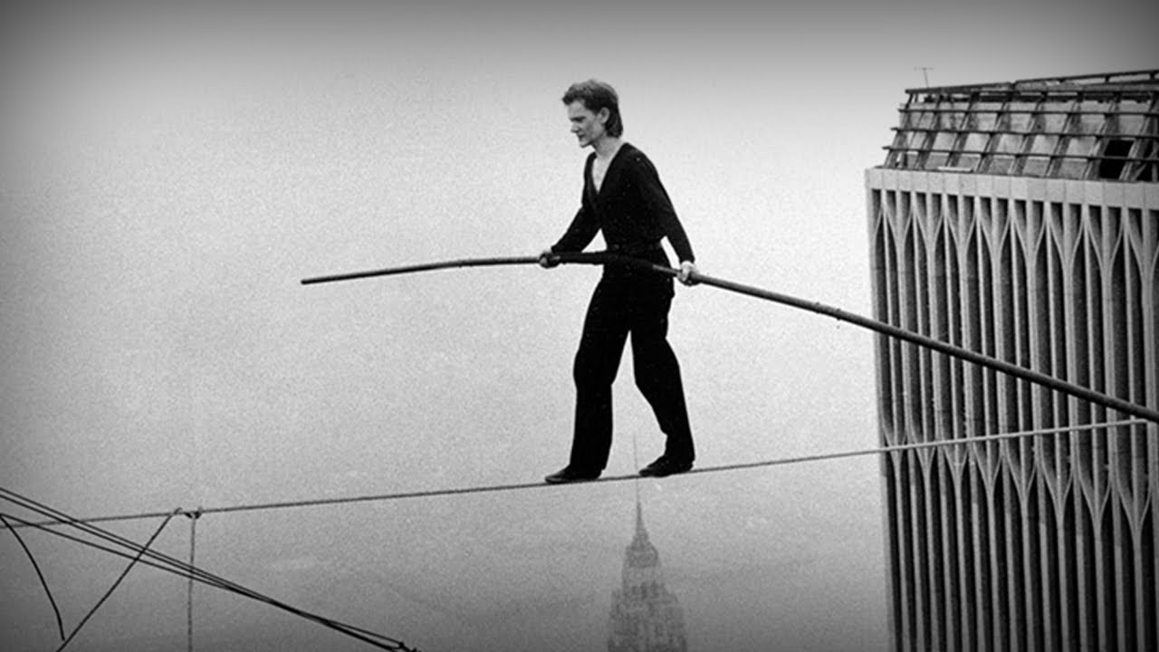 Cruzó las TORRES GEMELAS en un CABLE | Philippe Petit - 