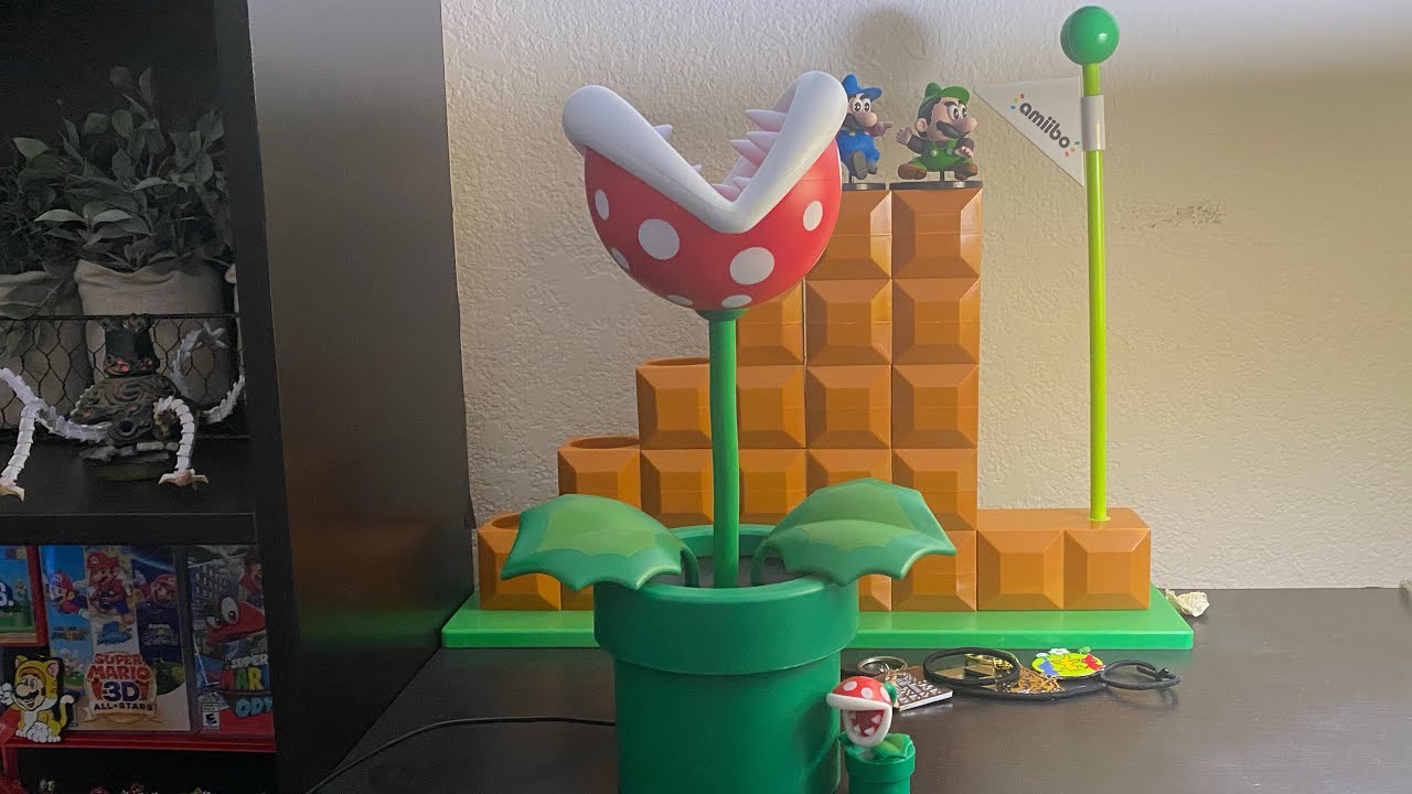 Piranha Plant Lamp Review Boxlunch
