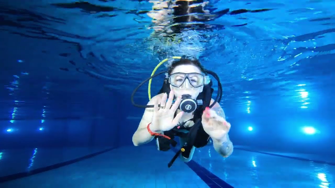 Pierwszy oddech pod wodą  @RobertOsinski #diving