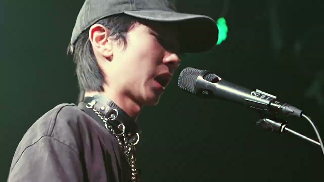 《我只想聊會天》 演出影片