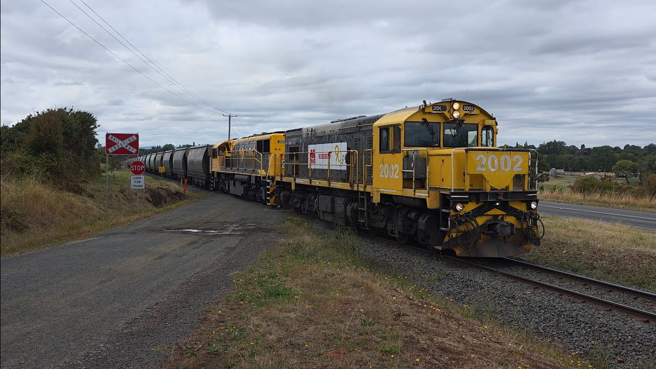 TasRail 2002 2052 #46 Coal train crossing Deviation Road