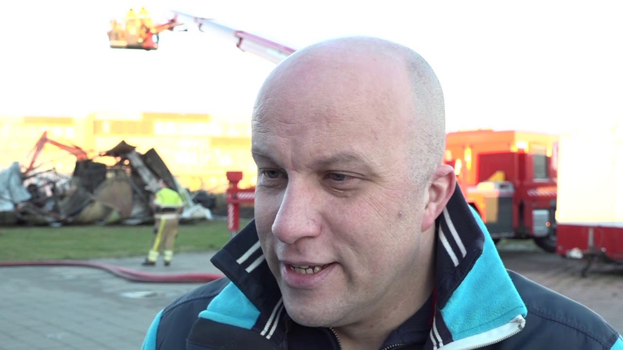 'Levenswerk weg', brand verwoest carnavalswagens van zeker tien groepen