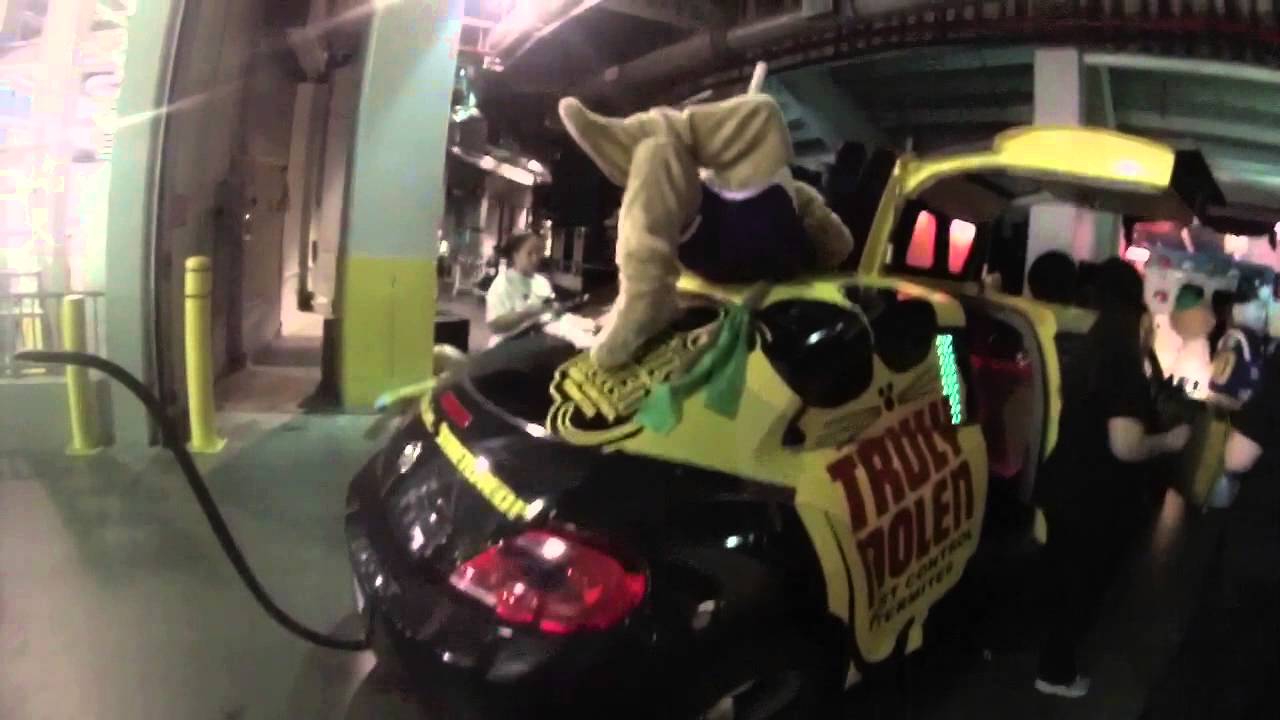 Truly Nolen-Mascot games 2015