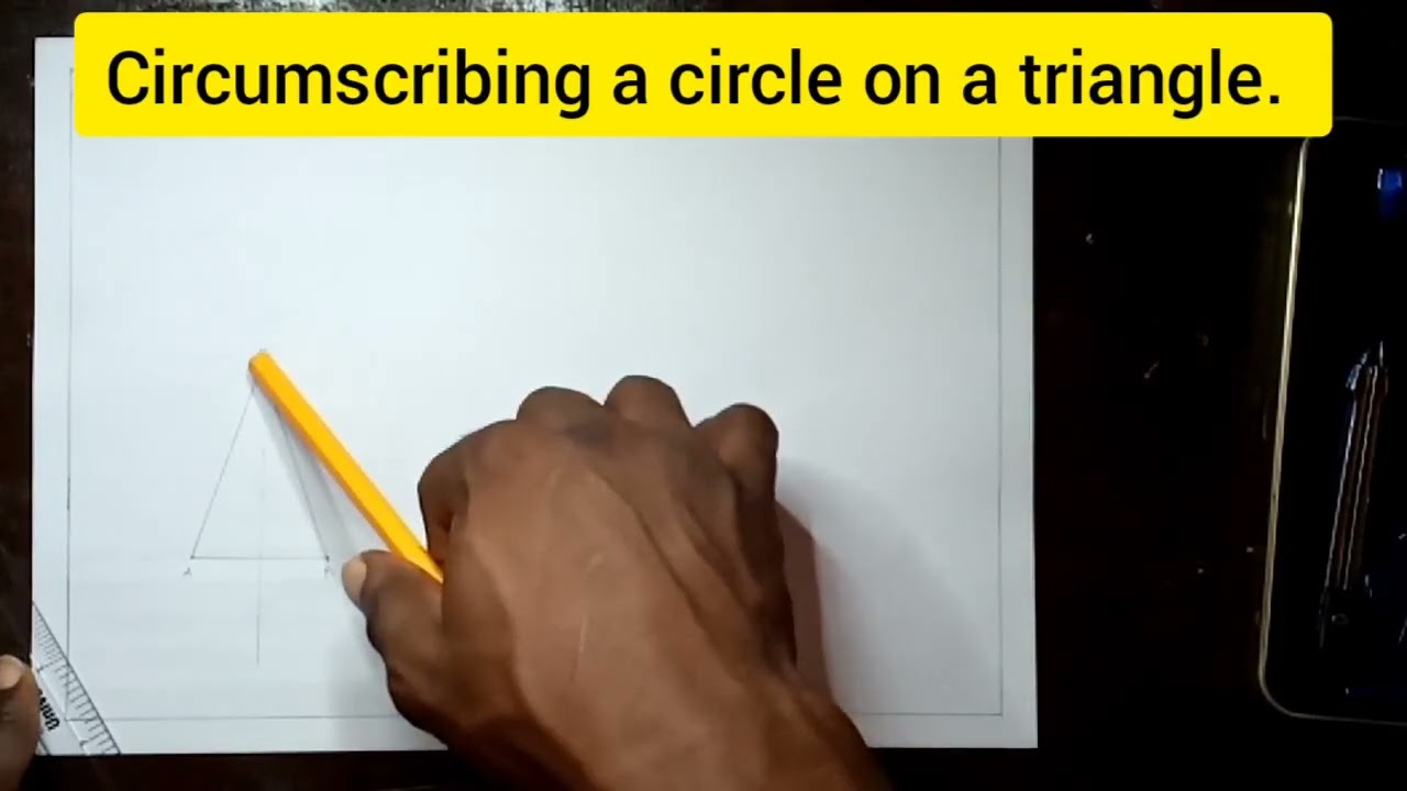 How to circumscribe a circle on a triangle #td #technicaldrawing #engineeringdrawing #engineering