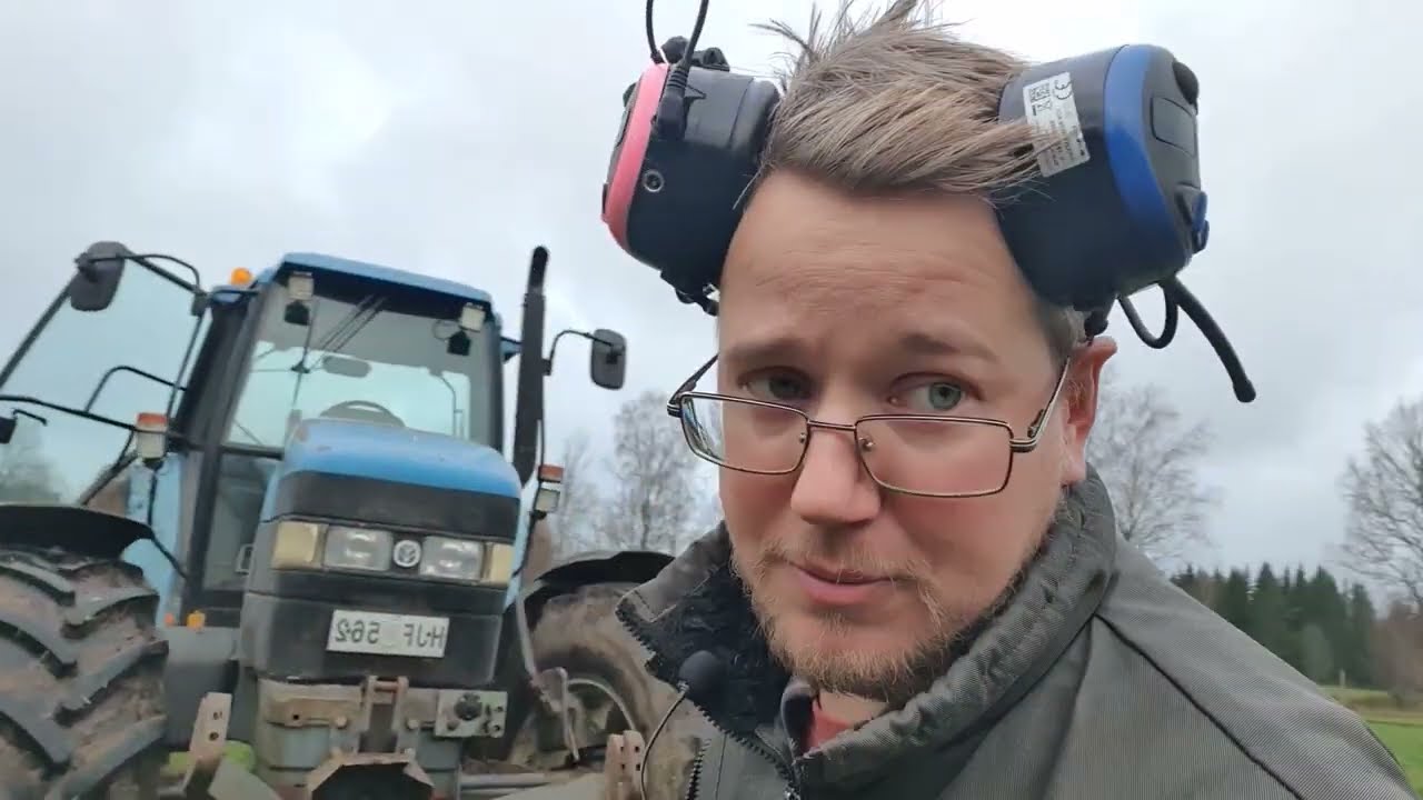 Plöjning av en gammal vall || Bondevloggen ||