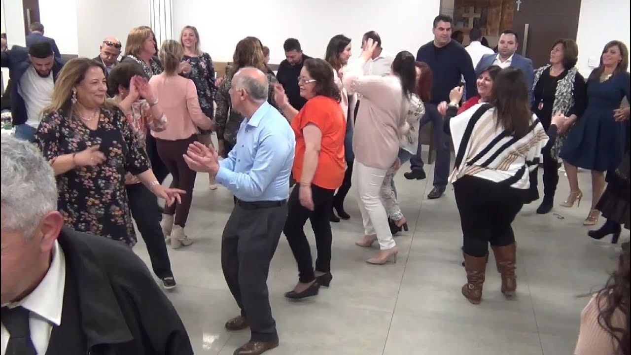 سهرة  عيد الآباء من صالة كنيسة مار يوحنا الحبيب المارونية