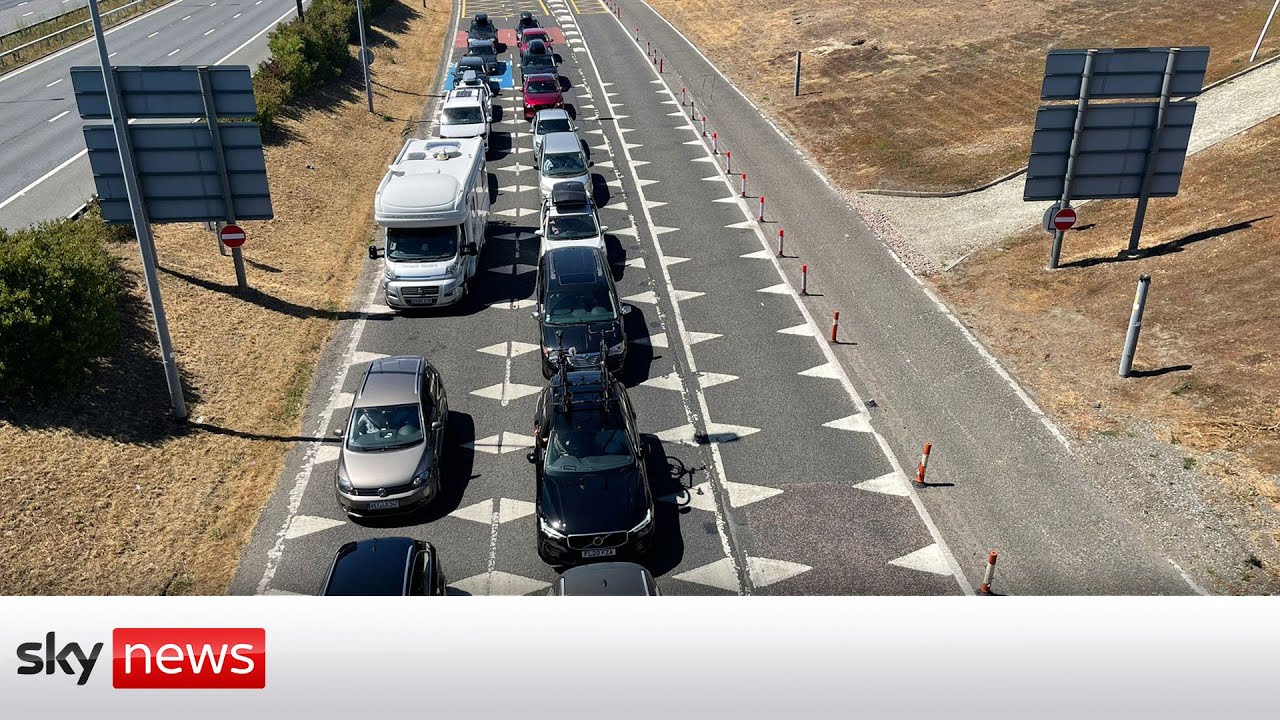 Travel chaos moves to Eurotunnel leaving passengers in bumper-to-bumper traffic