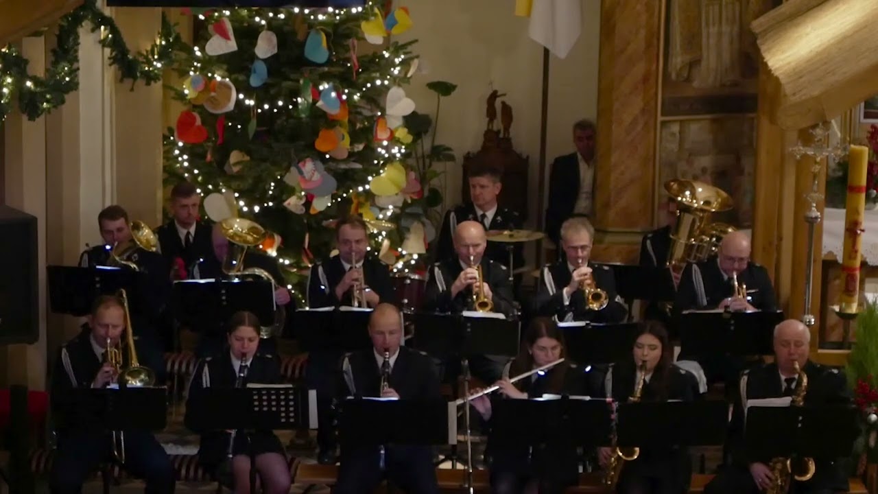 Wschód słońca w stadninie koni - Orkiestra Dęta OSP Sławoszyno