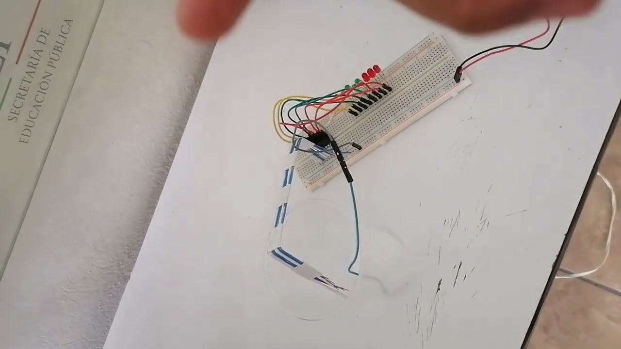 07.1 Medidor de nivel de l&iacute;quidos conductivos