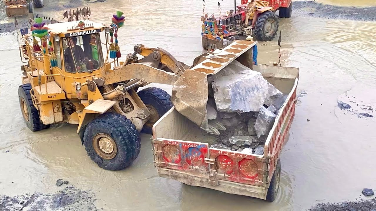 Sooper Stone 🗯️ Massive Rock Loading Show By Powerful 966 Wheel Loader 