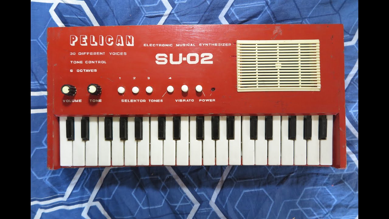 Pelican SU-02 children's Soviet (USSR) analog synthesizer. Very rare..