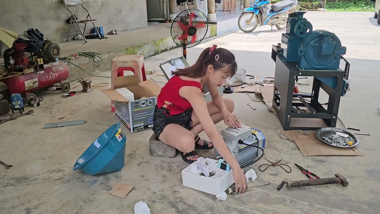 My uncle bought a rice milling machine but doesn't know how to assemble it.