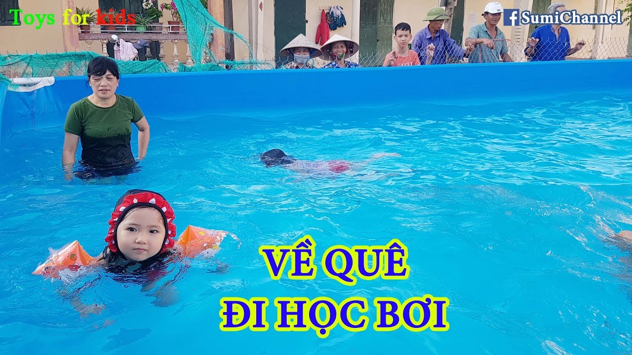 Bé Sumi Về Quê Đi Học Bơi Cùng Bà Nội | Con Đường Từ Nhà SUMI Tới Trường Học Bơi
