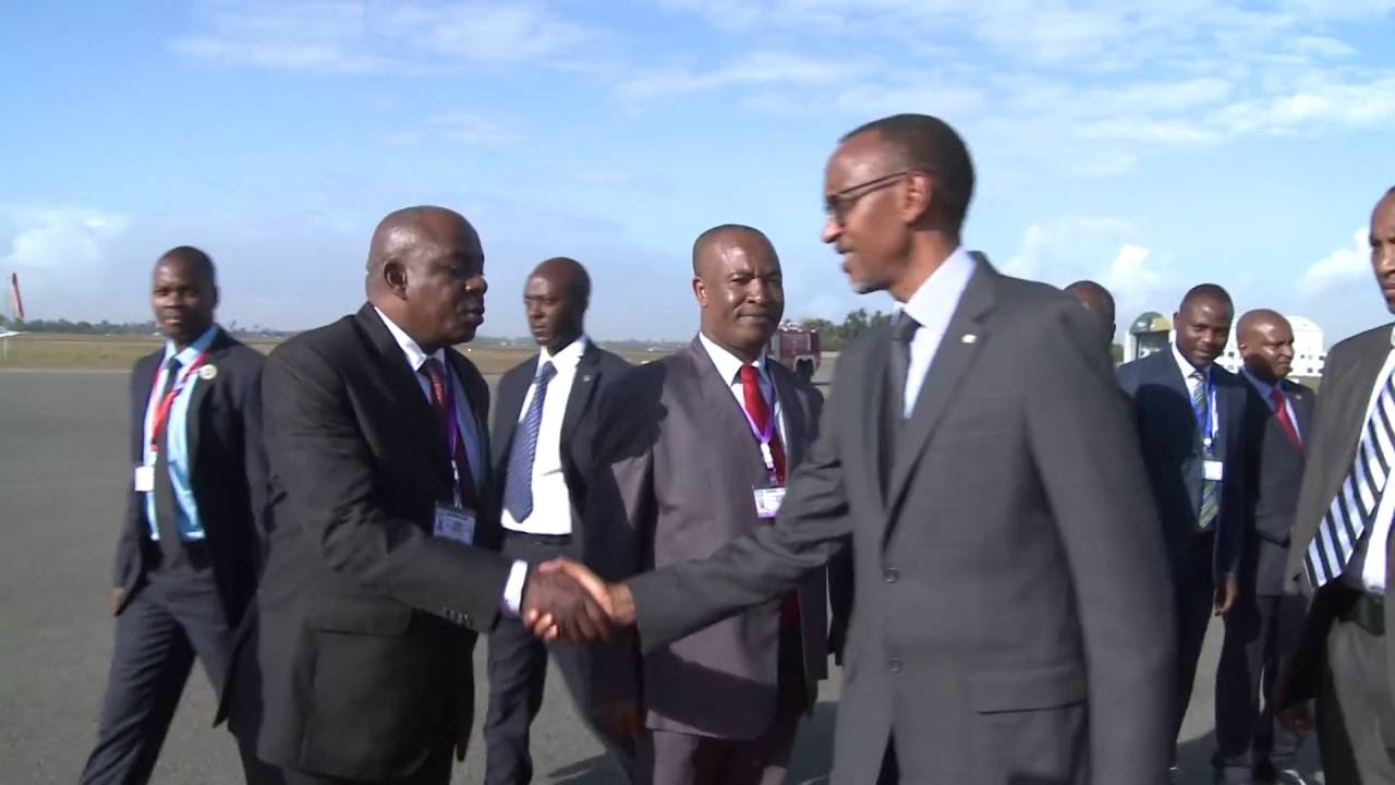 President Kagame arrives in Dar es Salaam to attend the 17th Extraordinary EAC Summit.