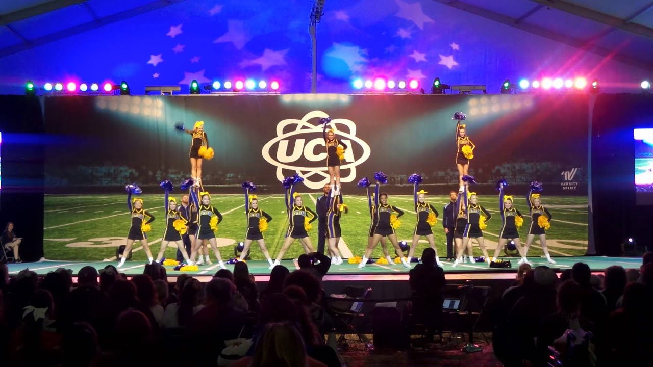 Live Oak High School performs in Gameday Semis