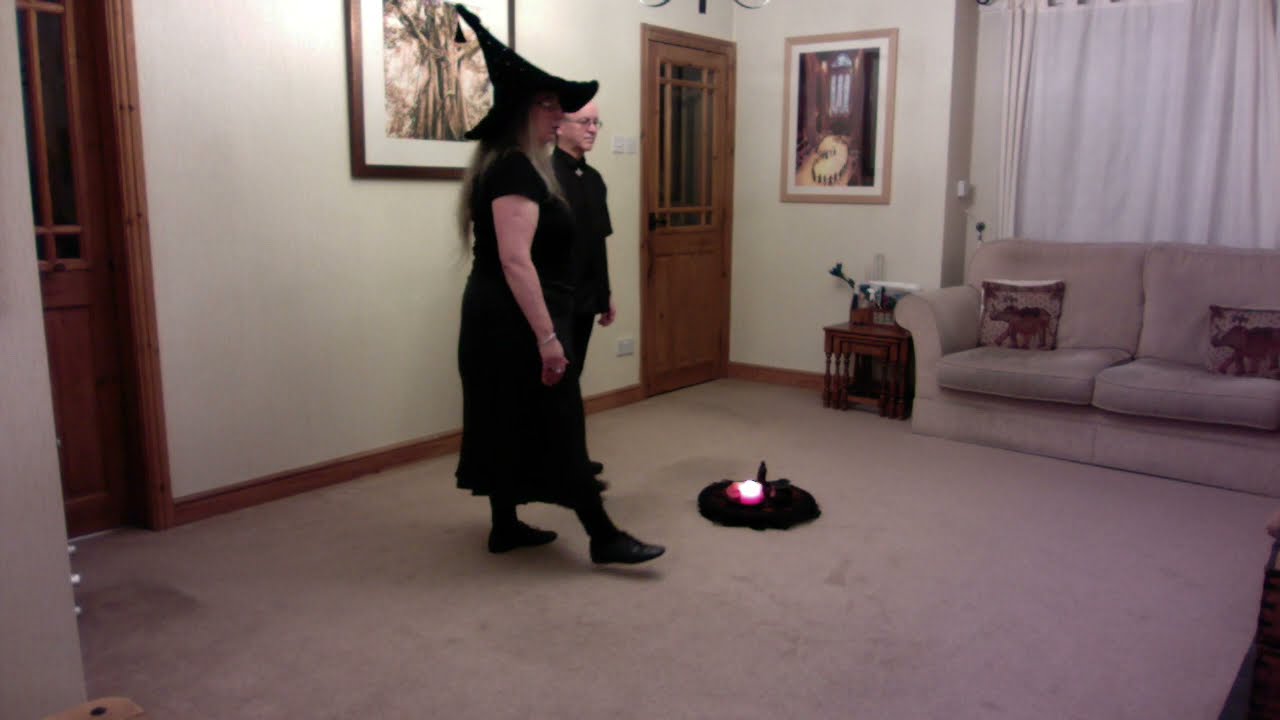 Old Woman - Circle Dance with Cindy & Adrian