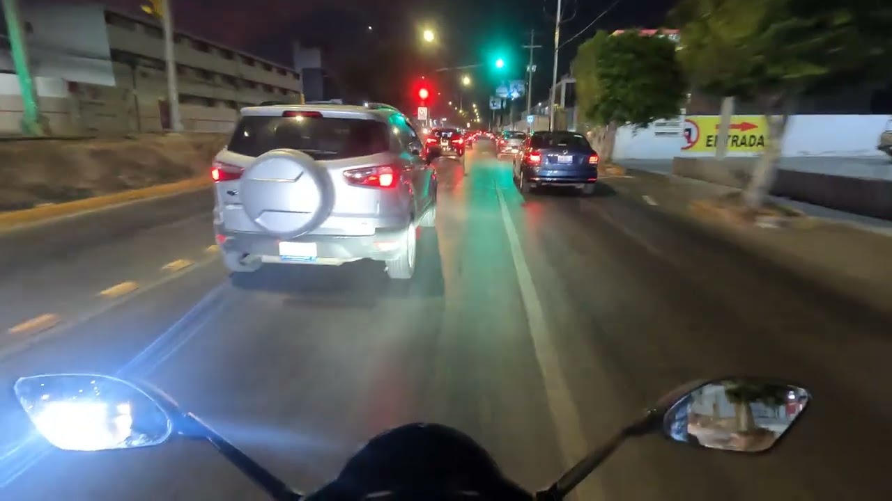 Anciano al volante !!