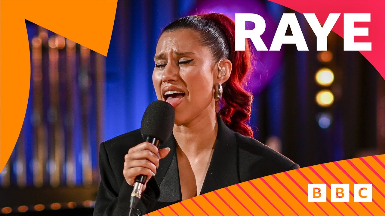 RAYE - Ain't No Sunshine ft BBC Concert Orchestra (Radio 2 Piano Room)