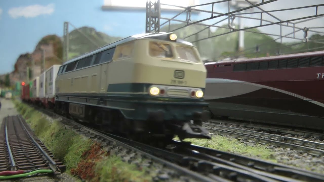 Wolfgangs Märklin Modellbahn -Märklin BR 216 wird neu verkabelt bekommt Schleifer Umschaltung