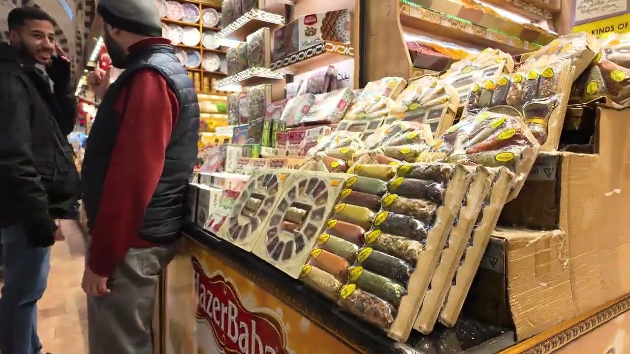 İSTANBUL EMİNÖNÜ MISIR ÇARŞISI TÜRK TATLILARI GELENEKSEL TÜRK KAHVESİ