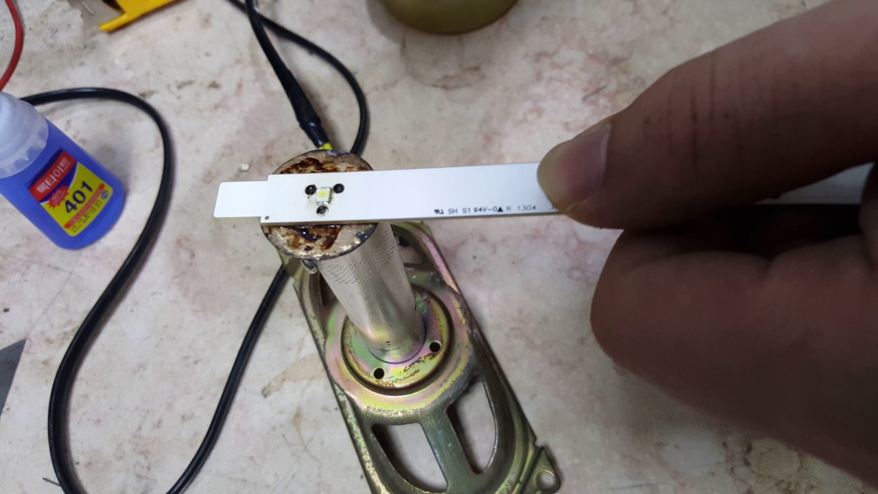 الطريقة الصحيحة لفك وتركيب الليد دون أن يتلف وطريقة تصنيع جهاز تركيب الليد في اللينك أسفل الفيديو