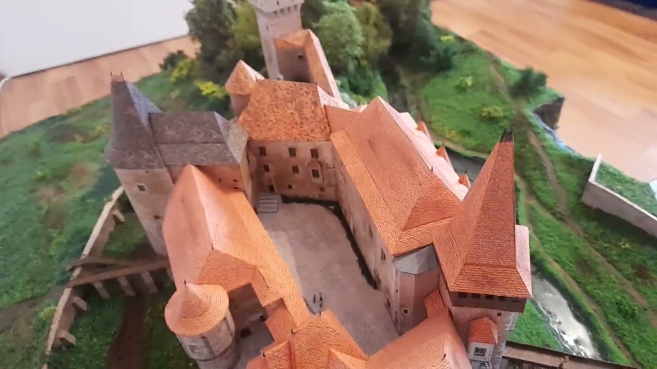 Hunedoara Romania  (model hradu 1:300)