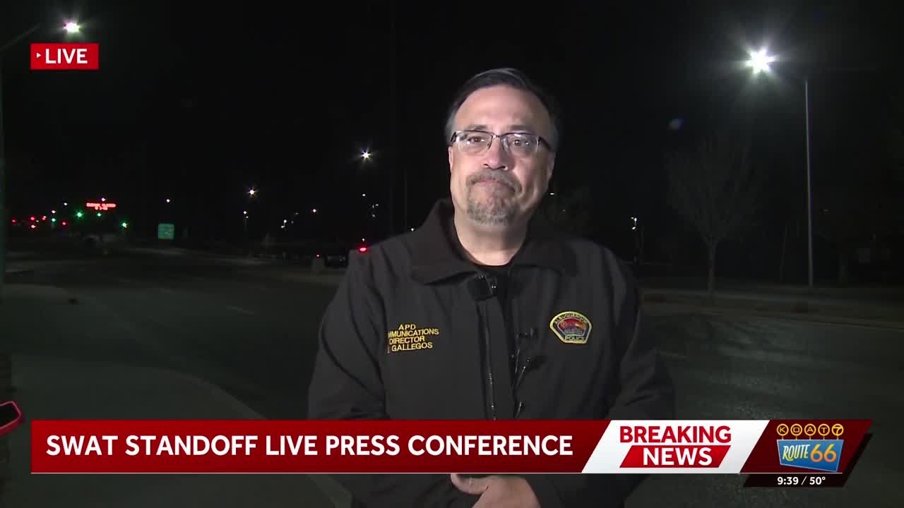 Albuquerque police update on interstate SWAT standoff