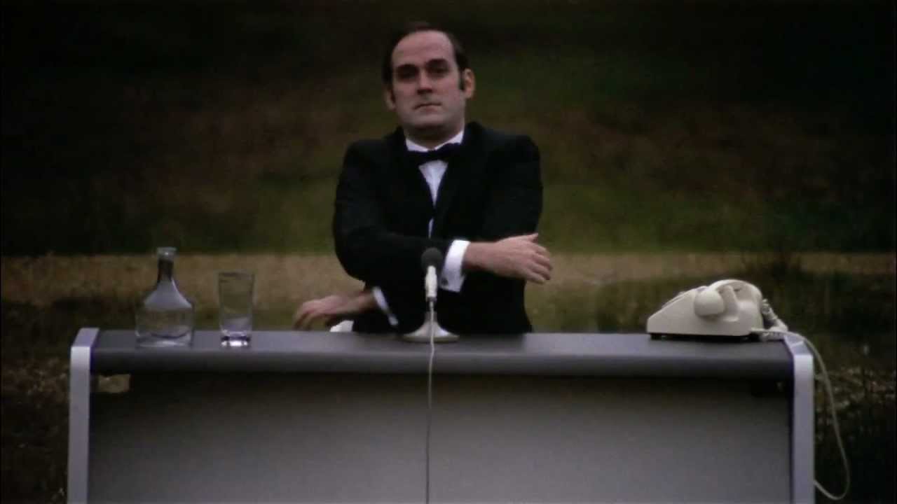 The Monty Python - And Now for Something Completely Different (1971) | Ouverture