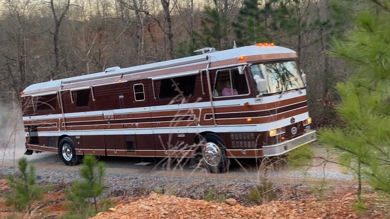 Обзор и тест-драйв Vintage Newell RV! Потрясающие улучшения в управляемости, торможении, охлажден...