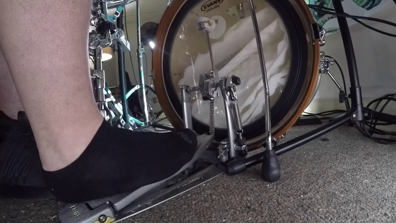 Bass drum technique for 16th and 32nd Notes