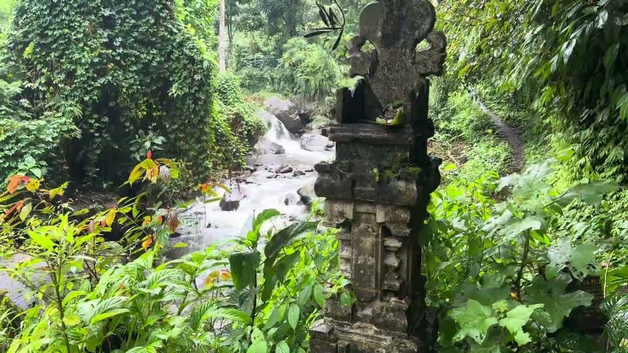 Menuju Air Terjun Blamantung, Pujungan