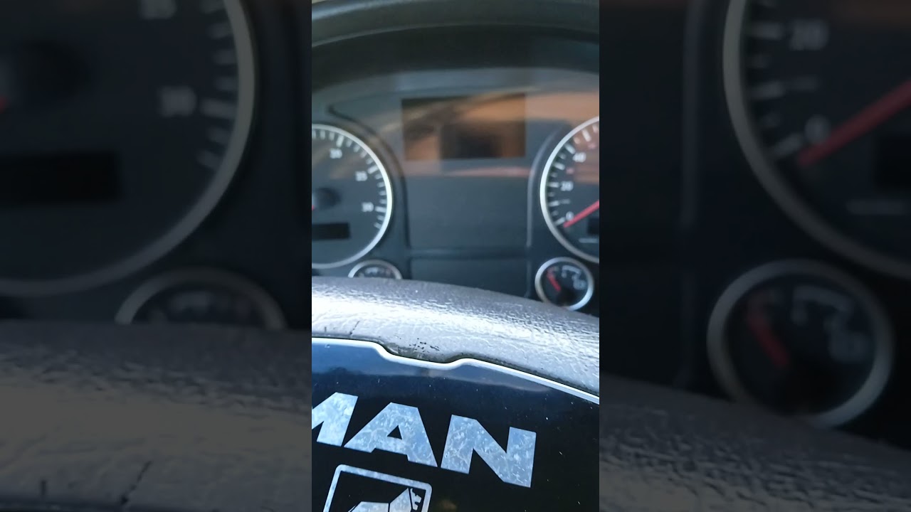 معلومات عن مستوى زيت المحرك