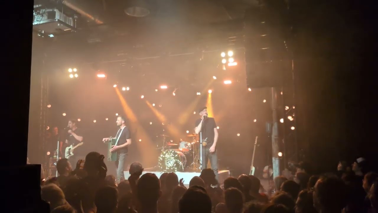 Montreal - Intro / Die letzten Worte (Festsaal Kreuzberg, Berlin / 13.12.2025)