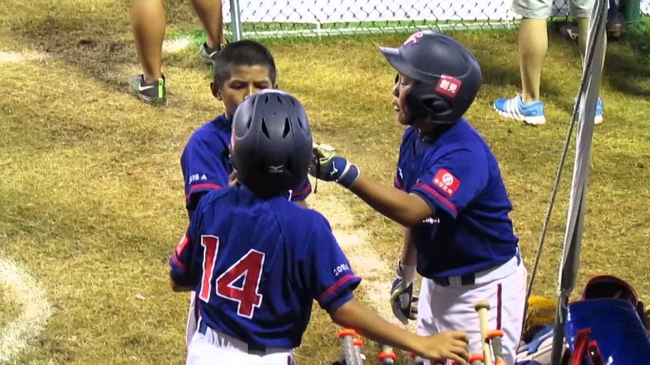 2015.7.27 WBSC U12 林威漢球棒當吉他 彈的好順手