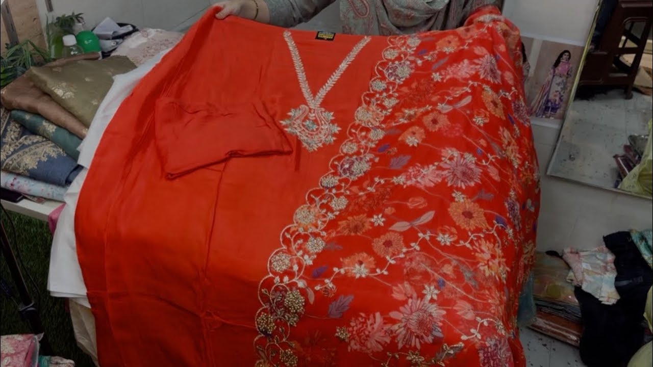 Partywear suits jaldi se order kar le👌🏻👌🏻#fehriyacollections #indiandesignerwear 